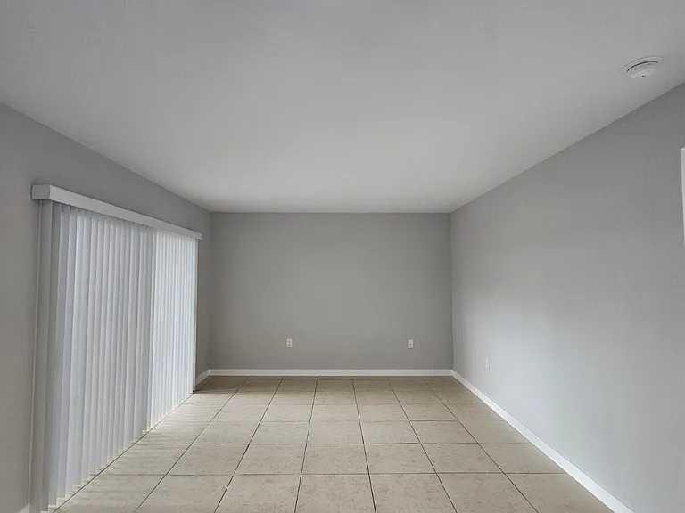 1545 Lake Crystal Dr #D — Photo 6