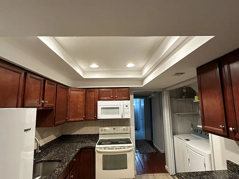 20 Regis Cir — Photo 9