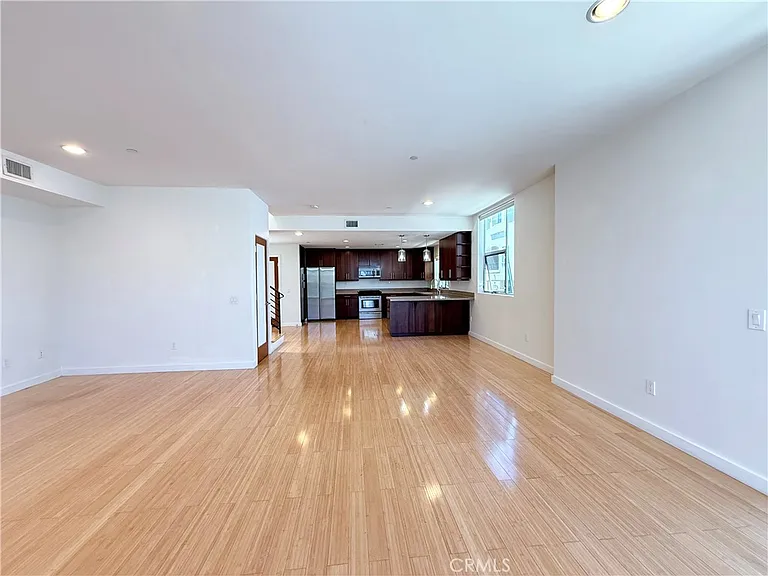 12908 Bloomfield St #103 — Photo 5
