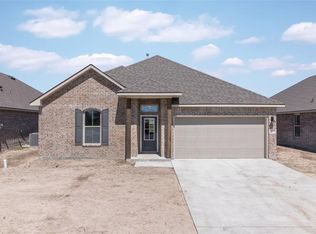 2422 Fennimore Lp, Westlake, LA 70669