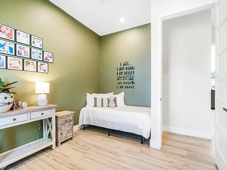 7417 E Paradise Dr — Photo 29