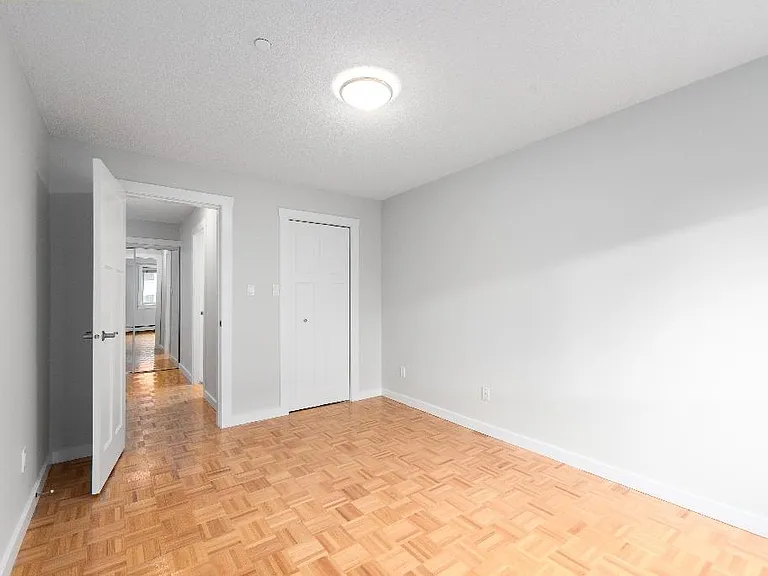 155 E 19th St #104 — Photo 7