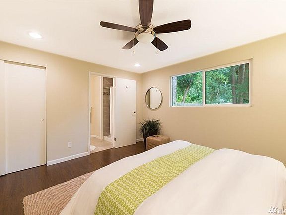 2nd image of 12221 NE 68th Pl