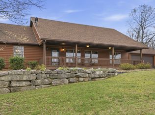 431 Pinewoods Village Drive, Hollister, MO 65672