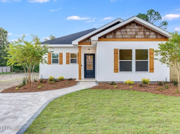 1313 1st St, Southport, FL 32409