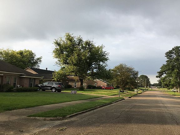 4th image of 2281 E Aberdeen Dr