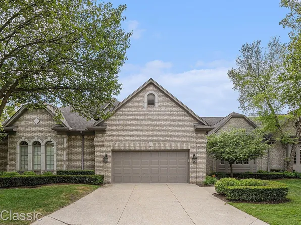 6814 Intermezzo Dr, Clarkston, MI 48348