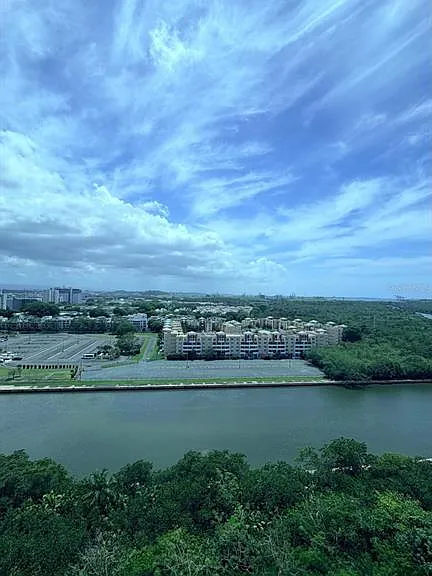 48 Avenue Luis Munoz Rivera Condo Aquablue Hato Ky #1705 — Photo 32