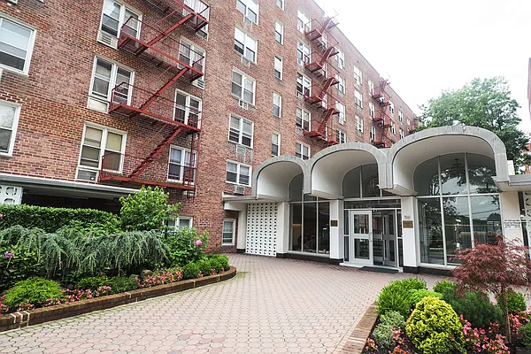 Sold by Politan Real Estate | media 12