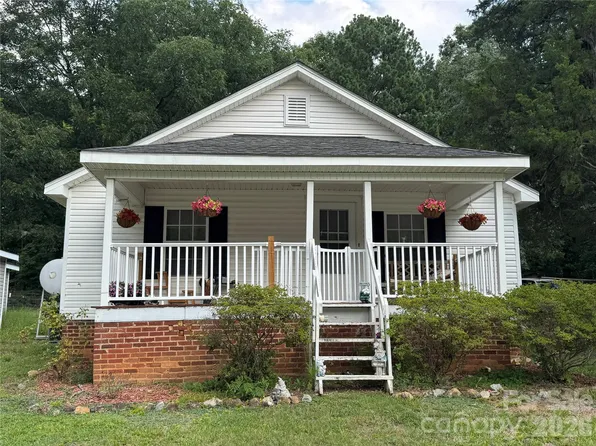 410 Spring St, Denton, NC 27239
