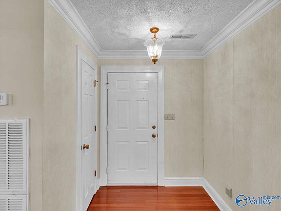 2nd image of 635 Highland Dr