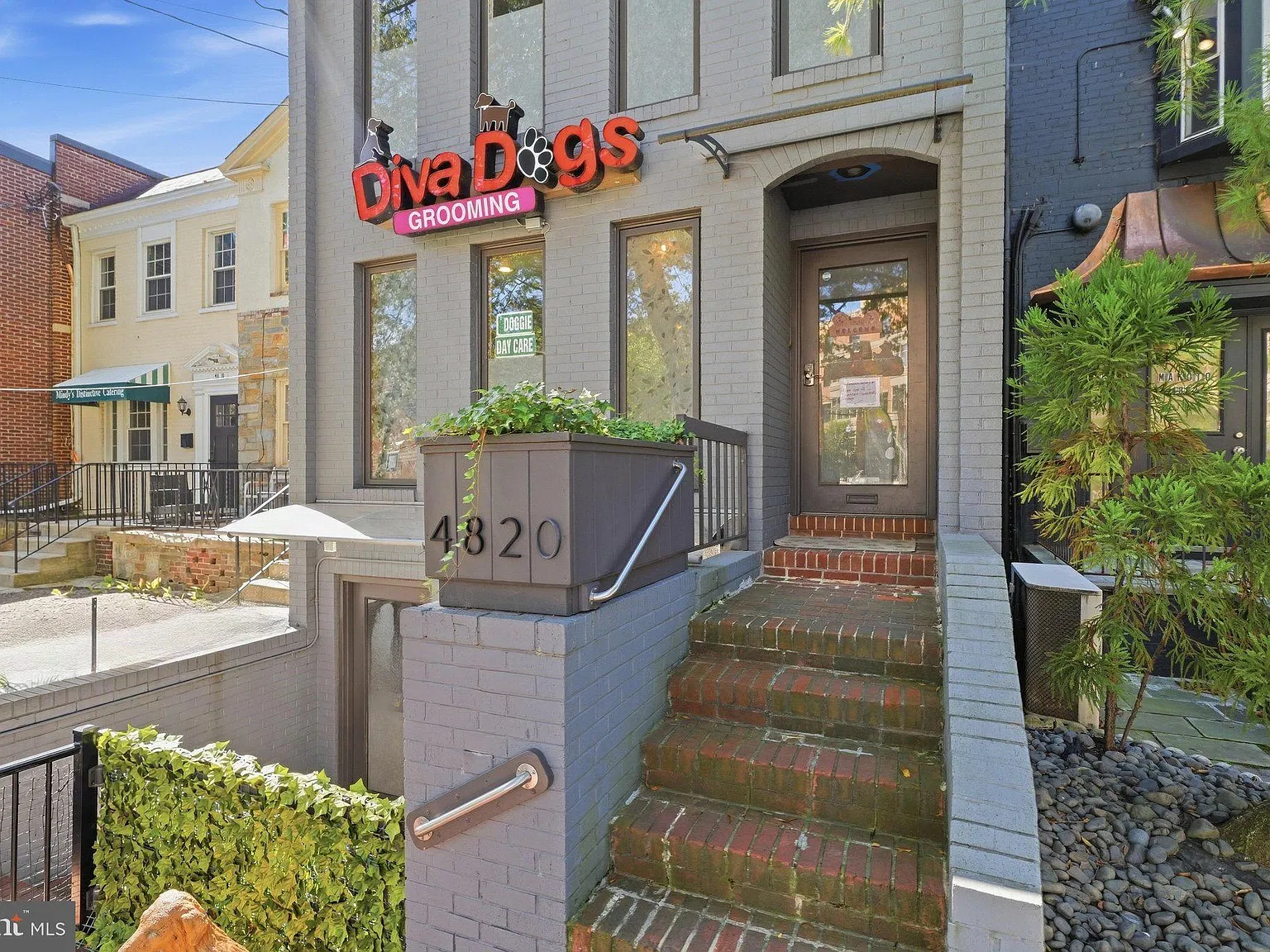 2 bed, 2.0 bath, $4,500 — Photo 2