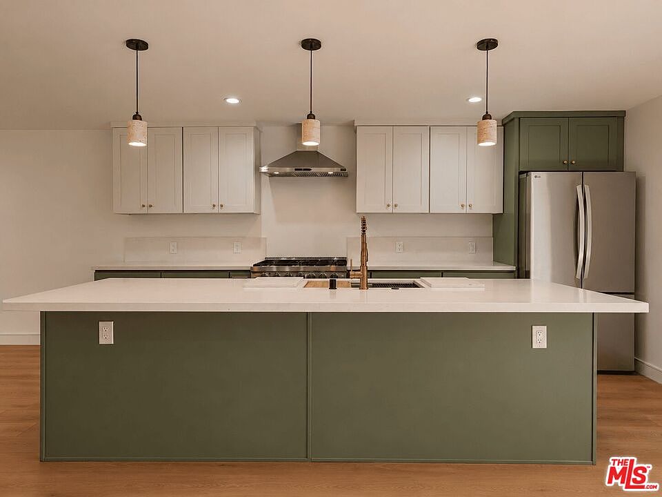 1st image of 6531 Neddy Ave