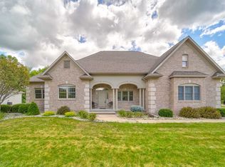 2214 Durham Dr, Saginaw, MI 48609