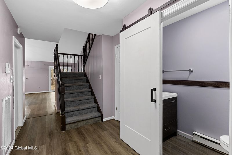 2nd image of 3023 Squire Boulevard