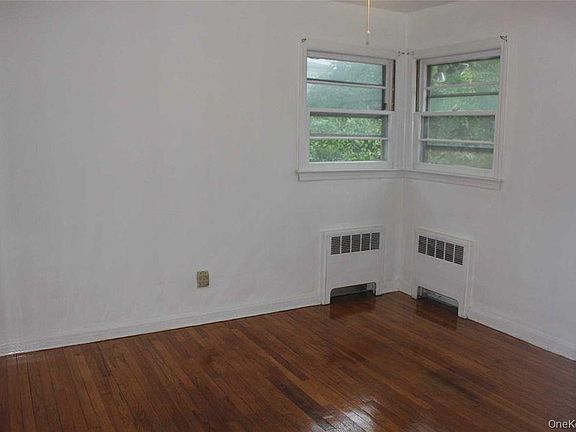 5th image of 7 Beatrice Ave