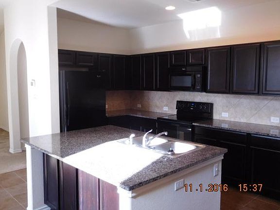 4th image of 3303 Rusack Dr