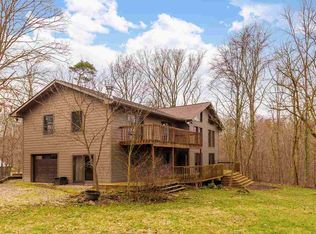 3572 Hurricane Creek Rd, Hurricane, WV 25526