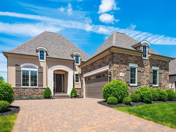 3288 Wolf Ridge Dr, Dublin, OH 43017