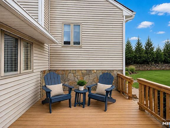 5th image of 69 Davey Dr #176