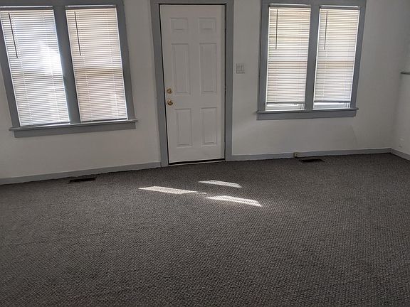 3rd image of 1212 5th St