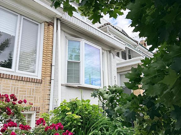 3rd image of 2109 Melvin St