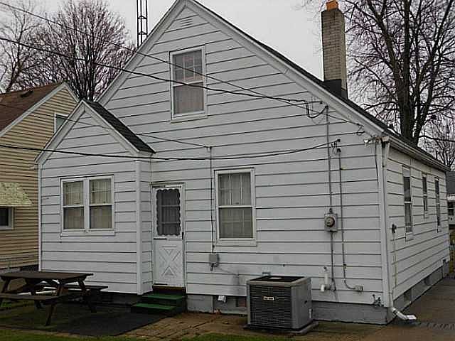 2nd image of 54 Gramercy Ave