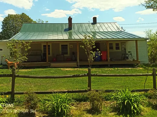 1637 us route 5 south, Barnet, VT 05821