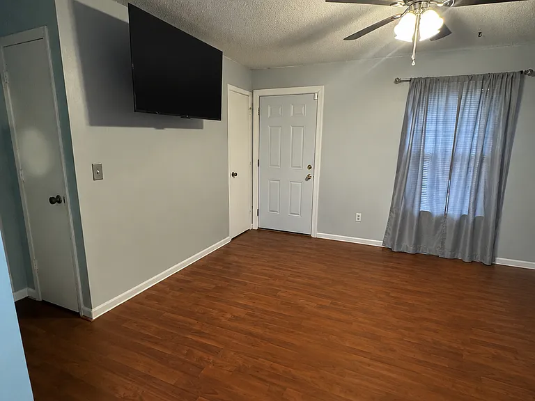 1006 Tuscaloosa St — Photo 2