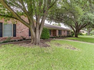 3708 Streamwood Rd, Fort Worth, TX 76116