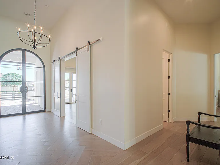12424 E Victoria St — Photo 56