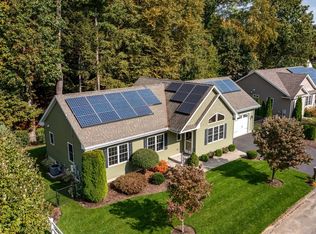 25 Paul St, Easthampton, MA 01027