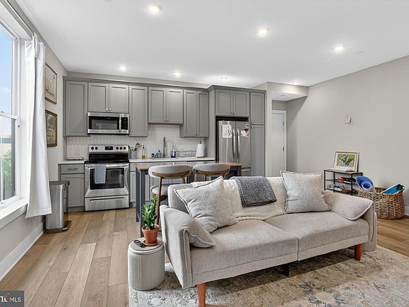 4th image of 6712 Ridge Ave #203