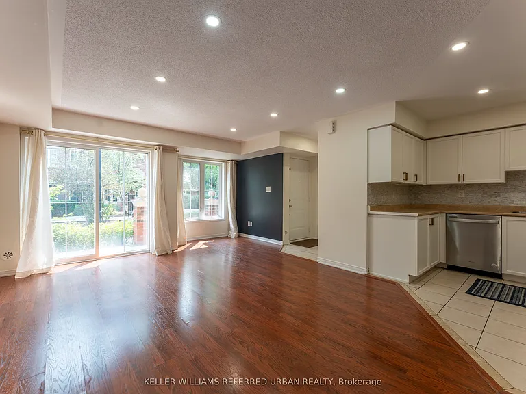 19 Hays Blvd #27 — Photo 2