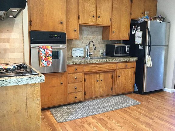 3rd image of 38043-38047 Cherry Ln