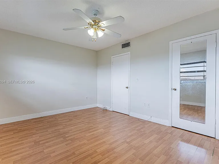 1100 W 35th St #23 — Photo 16