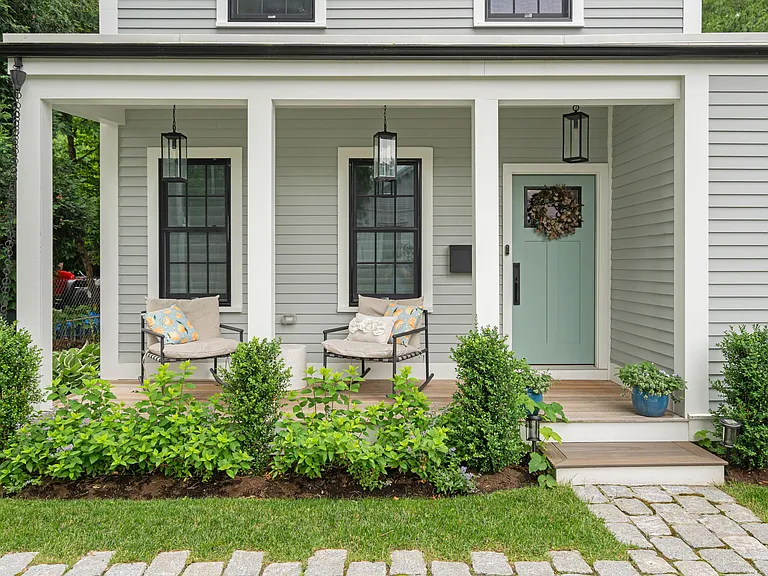 8 Bates Ct — Photo 2