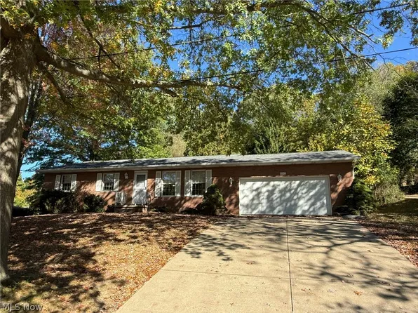 1207 2nd St NW, New Philadelphia, OH 44663