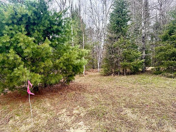2nd image of 2 Saint Louis Rd