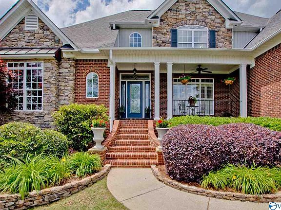 3rd image of 4914 Cove Valley Dr SE
