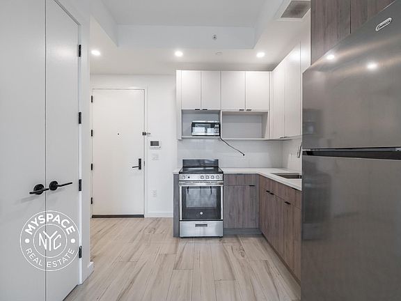 4th image of 2718 Church Ave Unit 413