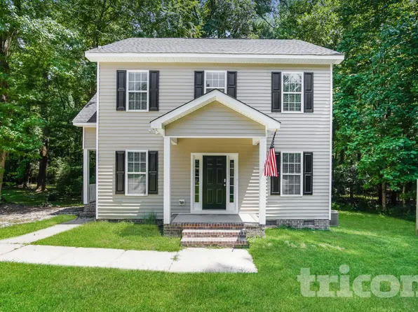 1218 Azalea Dr, Zebulon, NC 27597