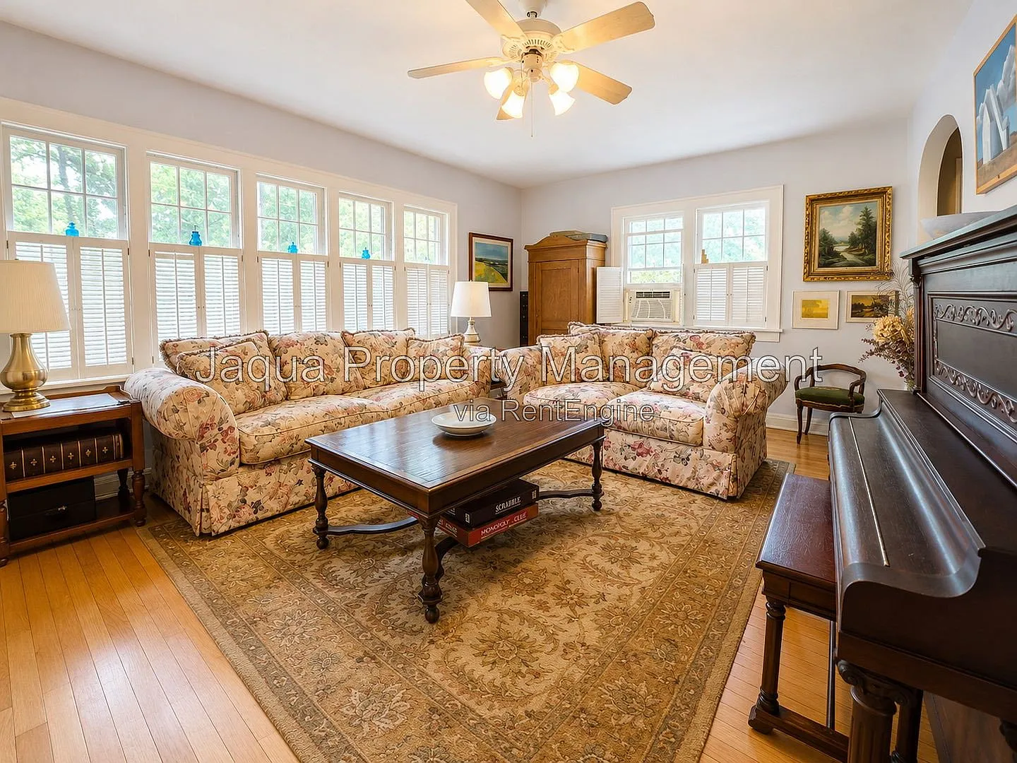 3 bed, 2.0 bath, 1576 sqft, $3,200 — Photo 3