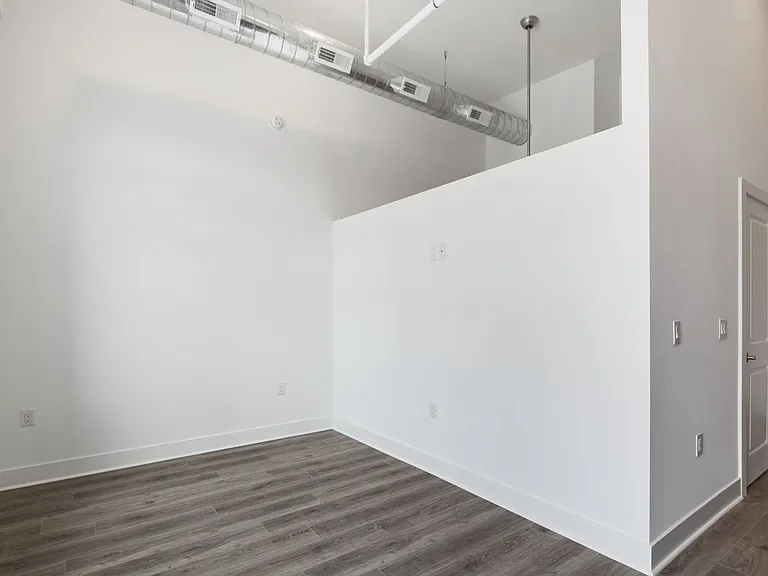 1705 Jackson St — Photo 3