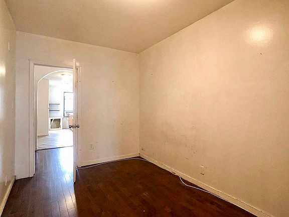 5th image of 689 9th Ave #3