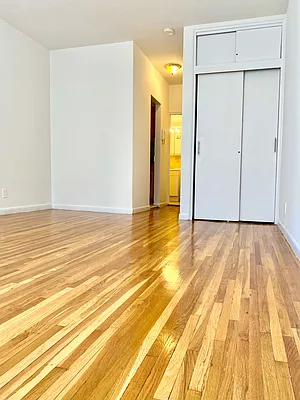 Rented by Paley Management | media 2