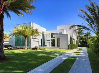 387 Bow Line Dr, Naples, FL 34103