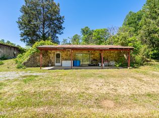 1050 Butcher Valley Rd, Rogersville, TN 37857