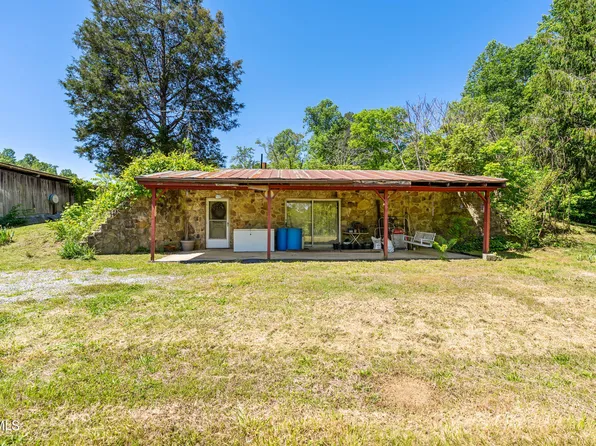 1050 Butcher Valley Rd, Rogersville, TN 37857