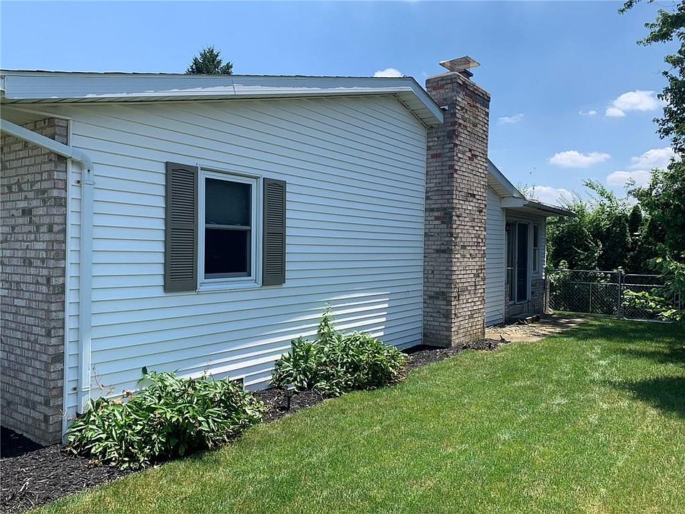 2nd image of 713 Arrowhead Dr